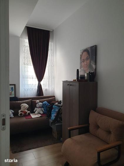 Apartament cu 3 camere în Calea Moldovei