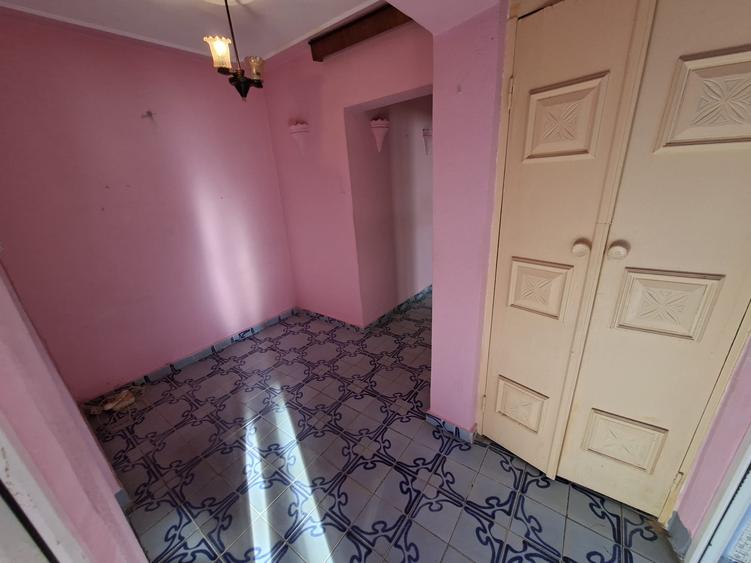 Apartament cu 2 camere decomandat, etaj 3/8, zona Dacia - 8