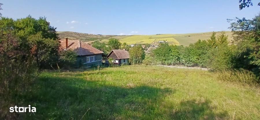 Casă cu 2 camere cu Teren 1113 Mp în Iris