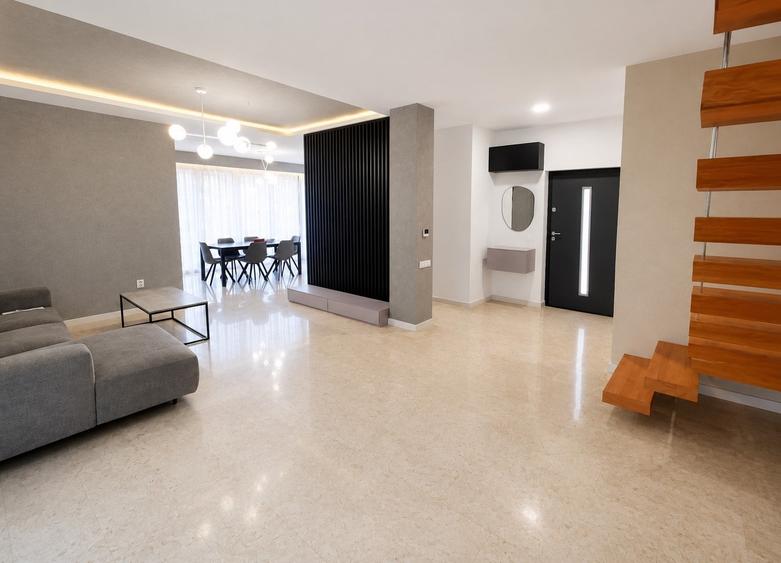 Casă individuală cu 4 camere cu Teren 360 Mp în Bucium