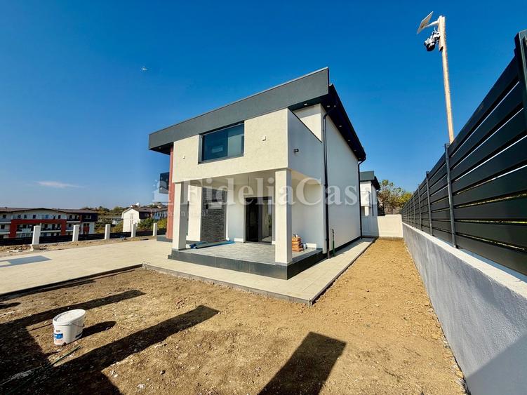Casă cu 4 camere decomandat cu Teren 650 Mp în Bucium