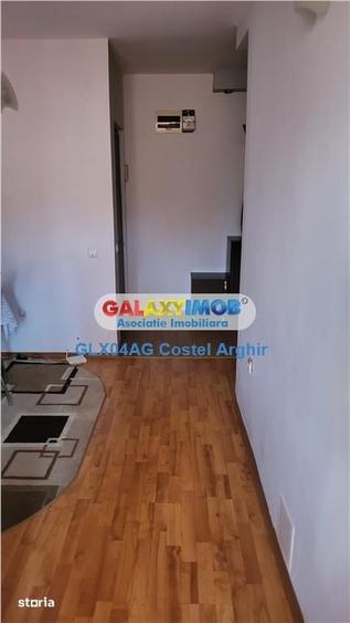 Apartament cu 3 camere în Central — fotografia 3