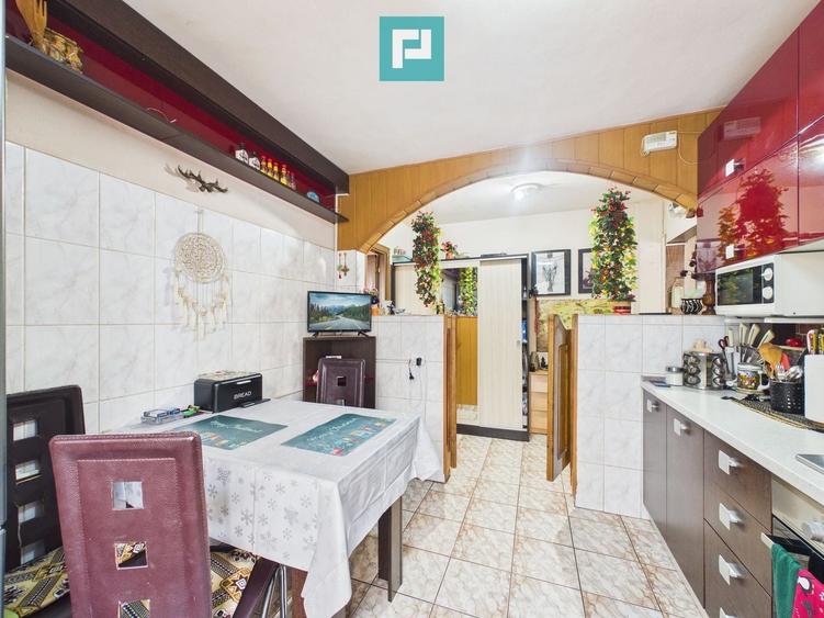 Apartament cu 3 camere nedecomandat, mobilat în Circumvalațiunii