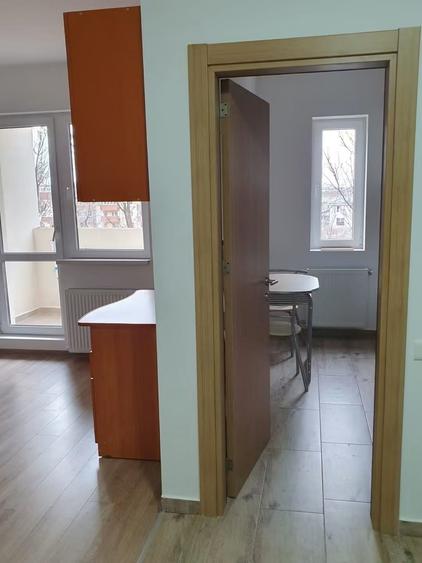 Garsonieră decomandată în Central