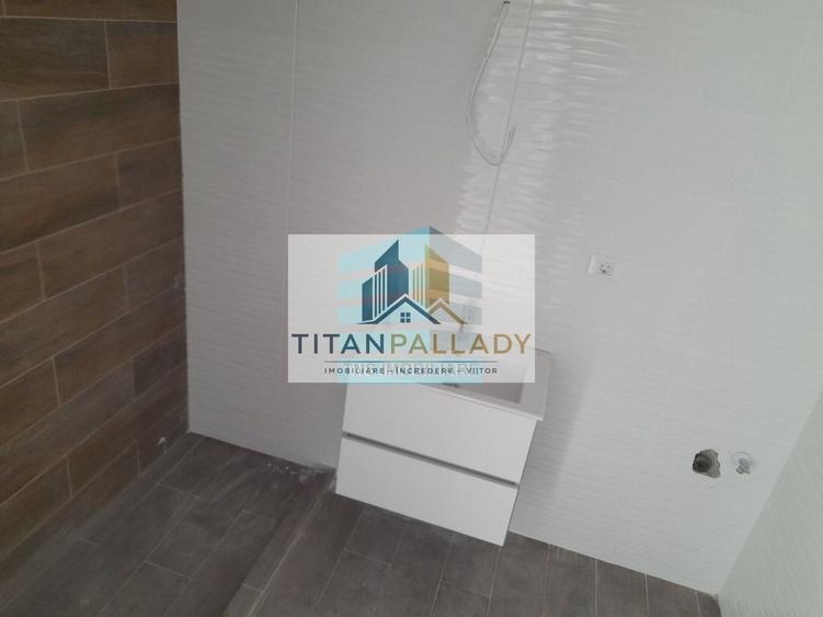 Apartament cu 4 camere decomandat în Titan