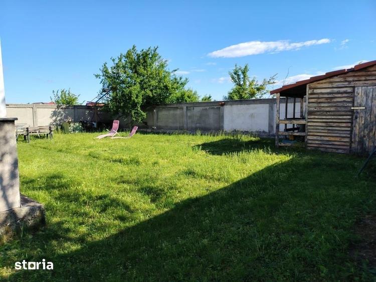 Casă cu 5 camere cu Teren 570 Mp în Ghercești