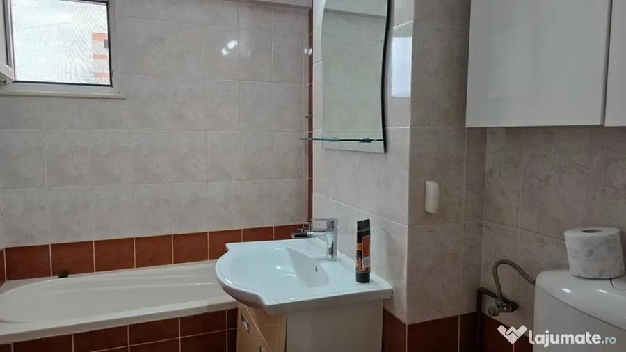 Apartament cu 2 camere decomandat în 22 Decembrie
