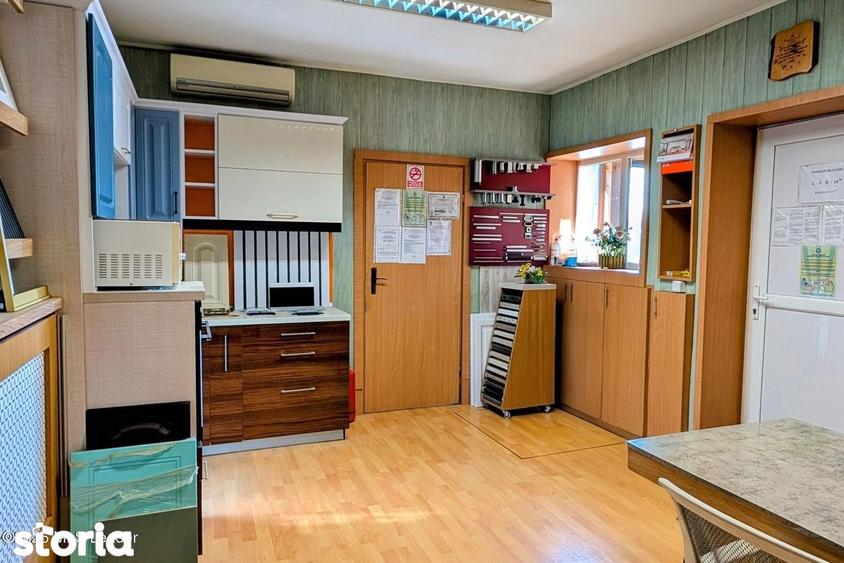 Spațiu comercial, de 550 mp, în Central