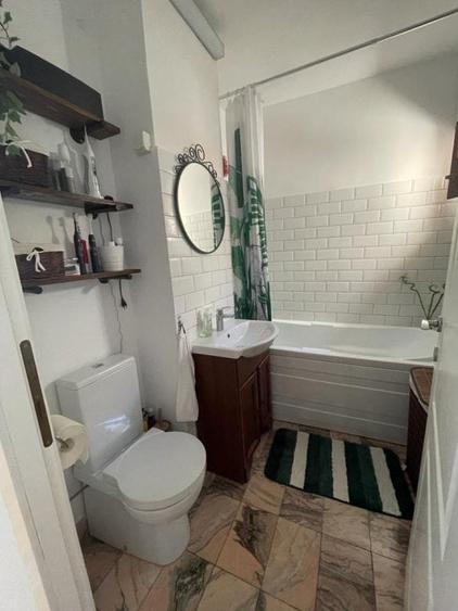Apartament cu 3 camere semidecomandat, mobilat în Colentina