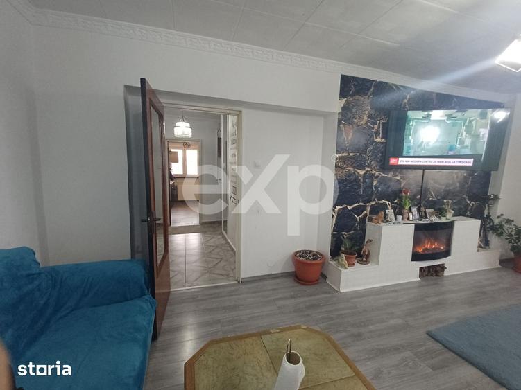 Apartament cu 4 camere decomandat în Craiovei
