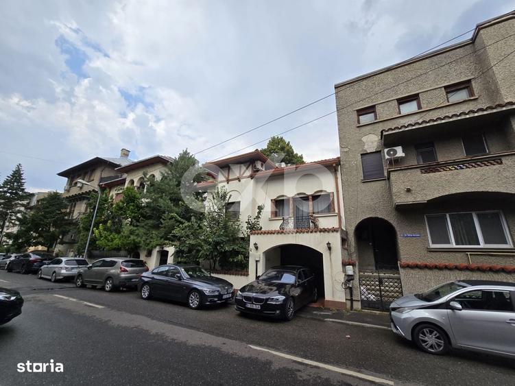 Casă cu 4 camere în Polonă