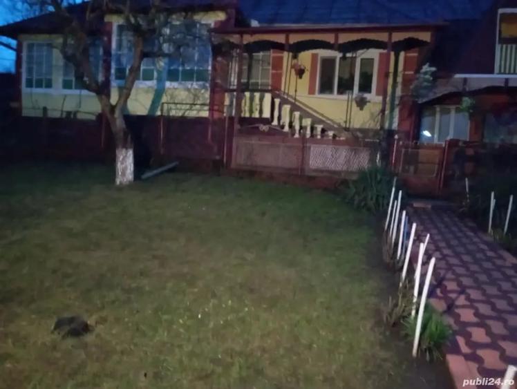 Casă cu 4 camere în Sărmășel
