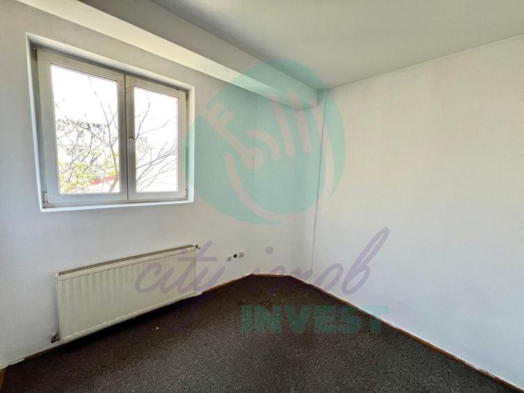 Apartament cu 5 camere semidecomandat în Parcul Carol