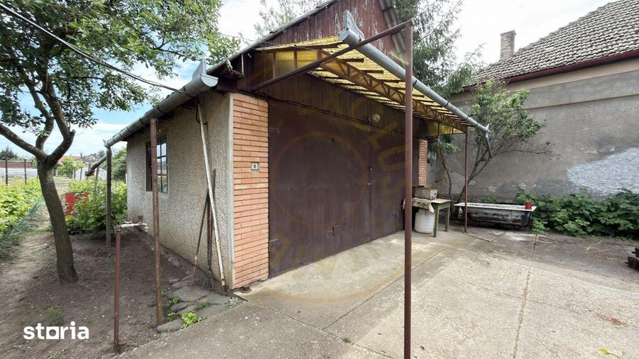 Casă cu 3 camere cu Canalizare în Central