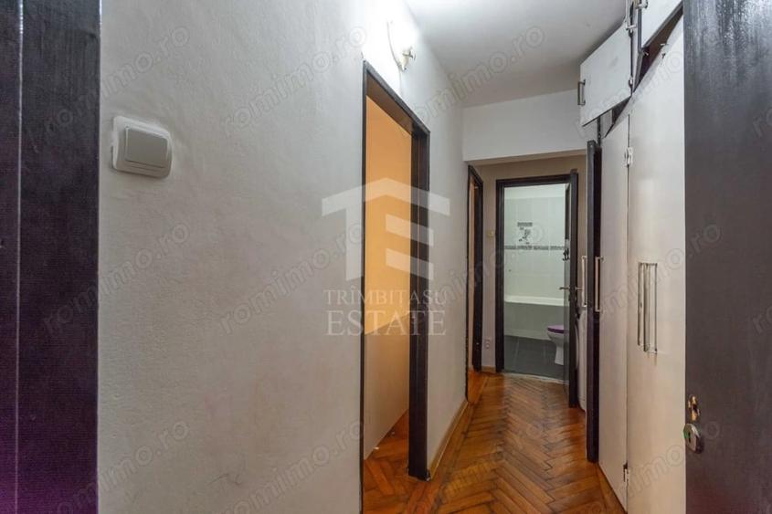 Apartament cu 3 camere semidecomandat în Mihai Bravu