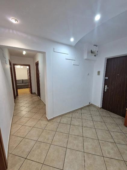 Apartament cu 2 camere decomandat în Basarabia