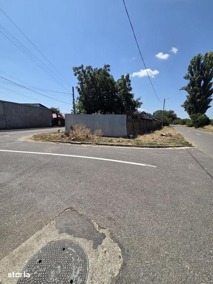 Casă cu 4 camere cu Teren 500 Mp în Radu Negru