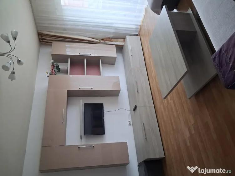 Apartament cu 2 camere decomandat în Florești