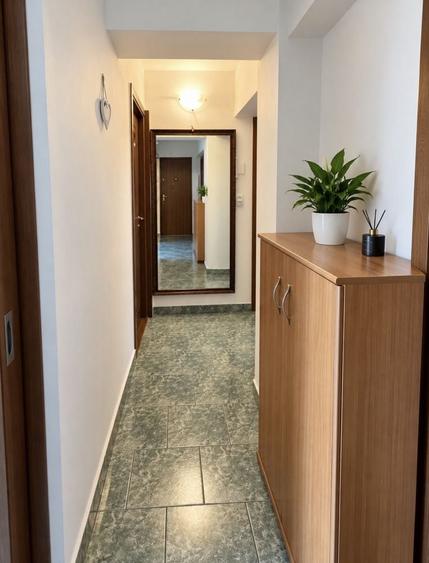 Apartament cu 3 camere decomandat în Central