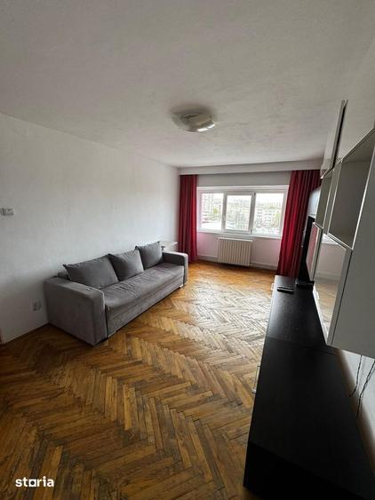 Apartament cu 3 camere decomandat, mobilat în City Park Mall