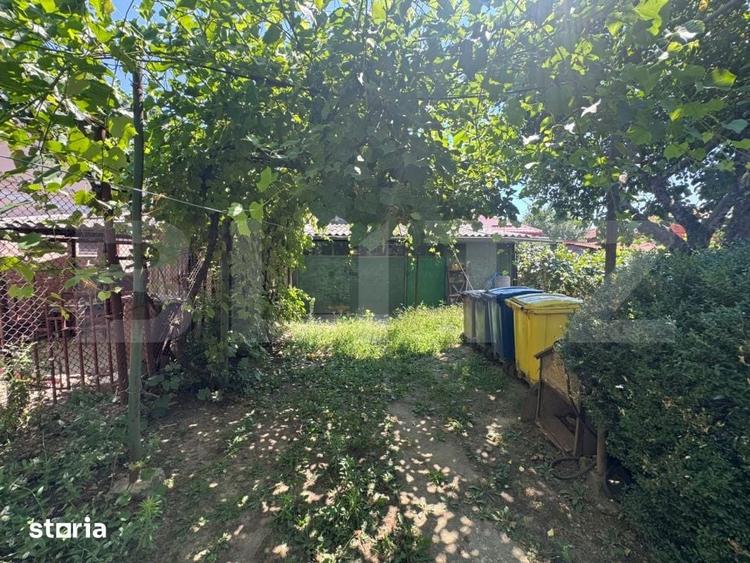 Casă cu 4 camere cu Teren 427 Mp în Craiovița Nouă