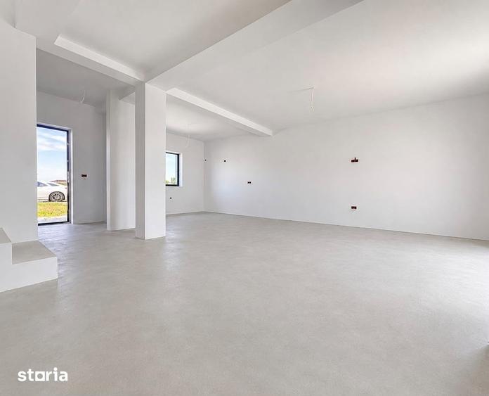 Casă cu 3 camere cu Teren 252 Mp în Moșnița Nouă