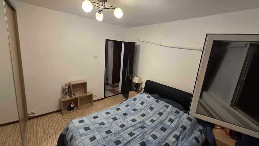 Apartament cu 2 camere decomandat în Sud