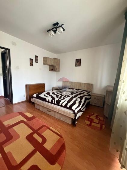 Apartament cu 2 camere decomandat, mobilat în Central