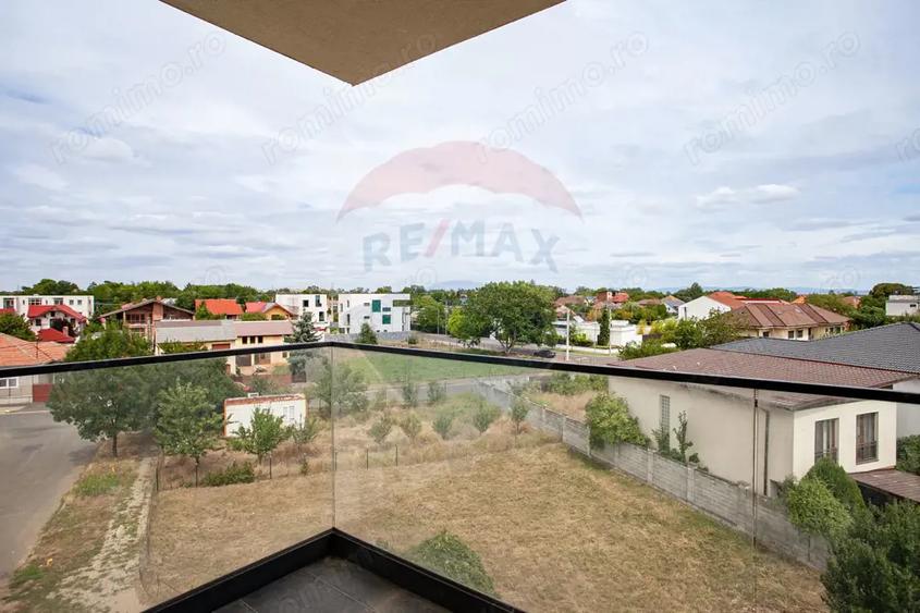 Apartament cu 3 camere semidecomandat în Subcetate