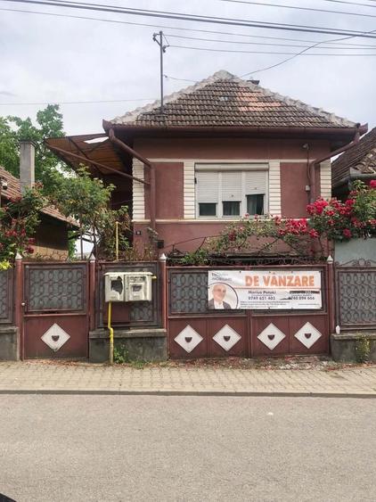 Casă cu 3 camere în Central