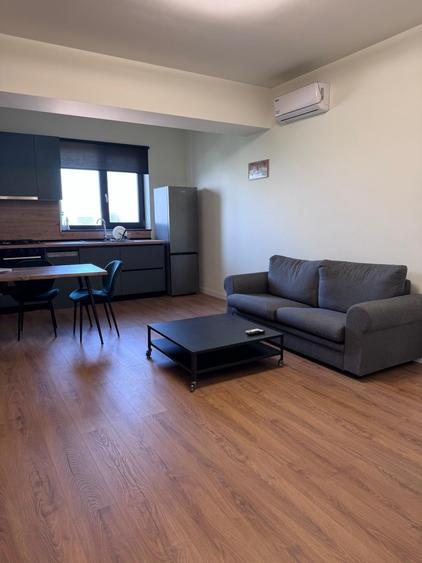 Apartament cu 2 camere decomandat, mobilat în Tomis Nord