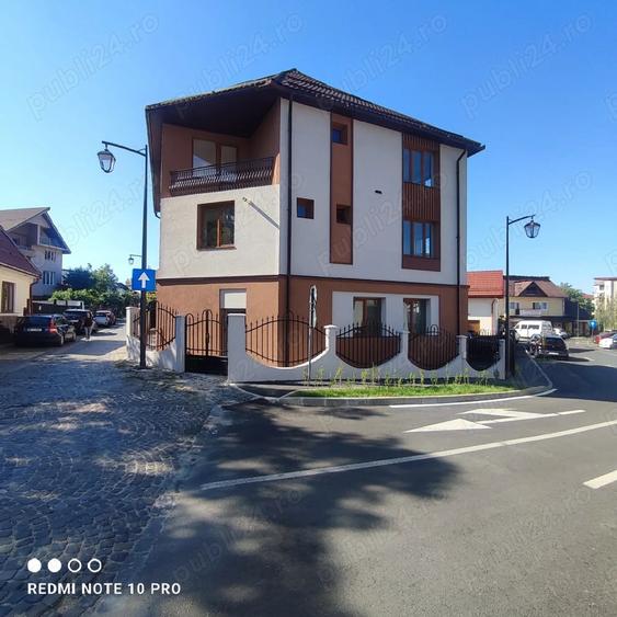 Casă cu 6 camere în Central