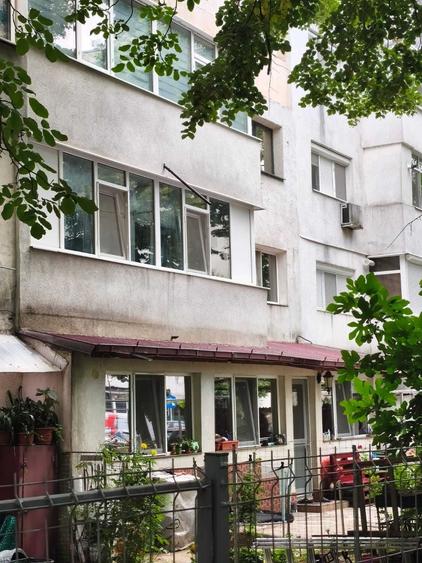Apartament cu 2 camere decomandat în Obor