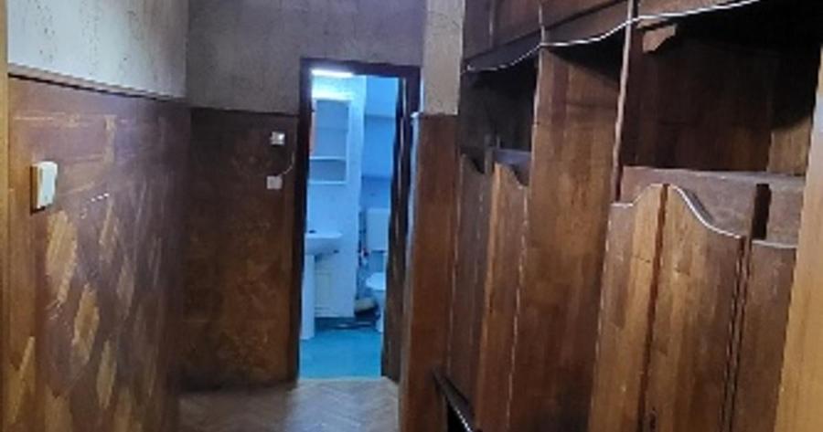 Apartament cu 4 camere semidecomandat în Lujerului