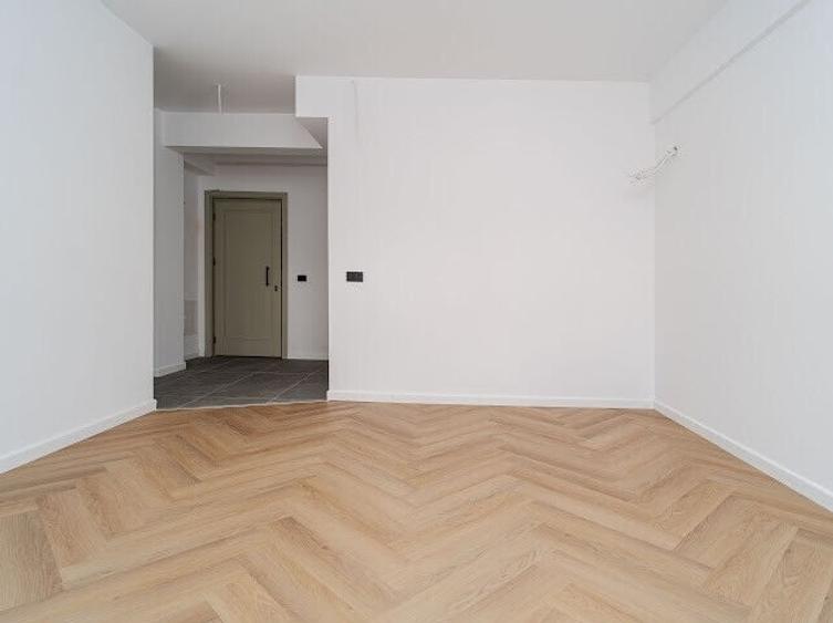 Apartament cu 2 camere decomandat în Galata
