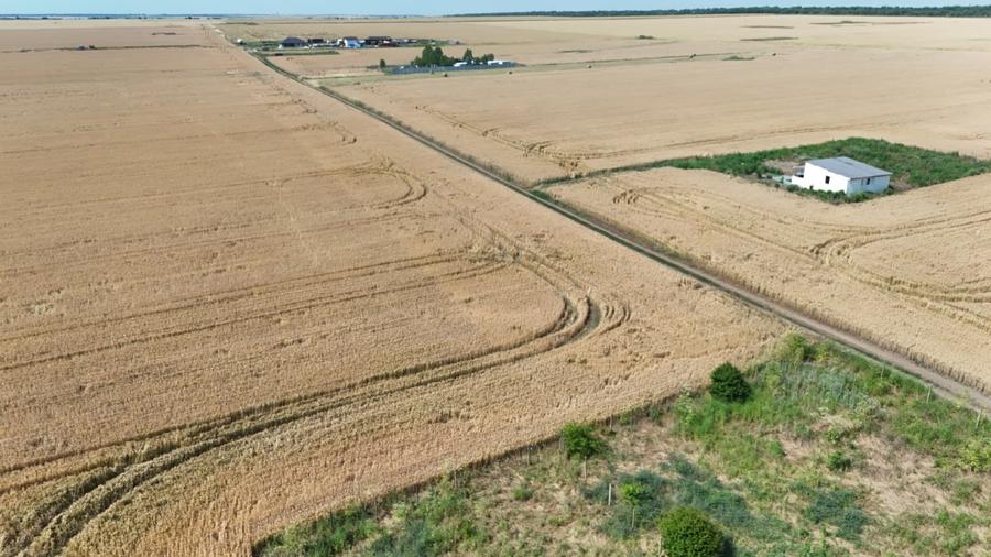 Teren Construcții intravilan de 400 mp, în Vest