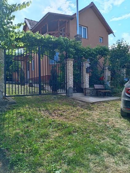 Casă cu 4 camere în Cojocna