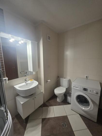 Apartament cu 2 camere decomandat, mobilat în Ultracentral