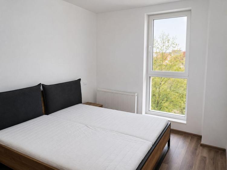 Apartament cu 2 camere decomandat în Complex Studențesc