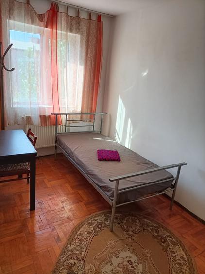 Apartament cu 2 camere semidecomandat în Micro 9