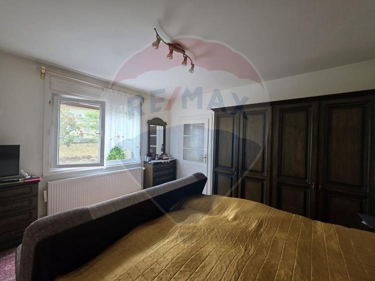 Casă individuală cu 4 camere cu Teren 647 Mp în Aradul Nou