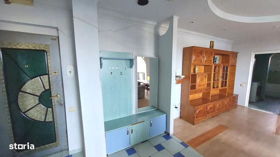 Apartament cu 3 camere decomandat, mobilat în Terezian — fotografia 3