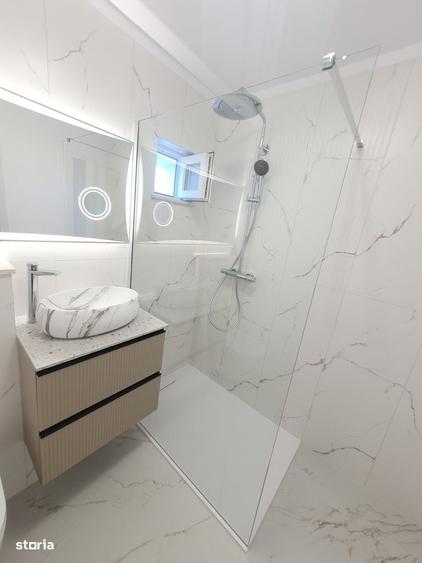 Apartament cu 2 camere decomandat în Noua