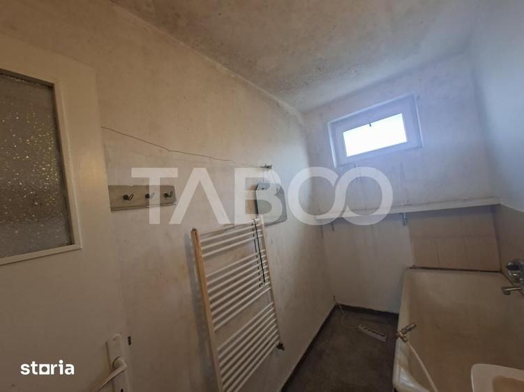 Apartament cu 2 camere semidecomandat în Trei Stejari