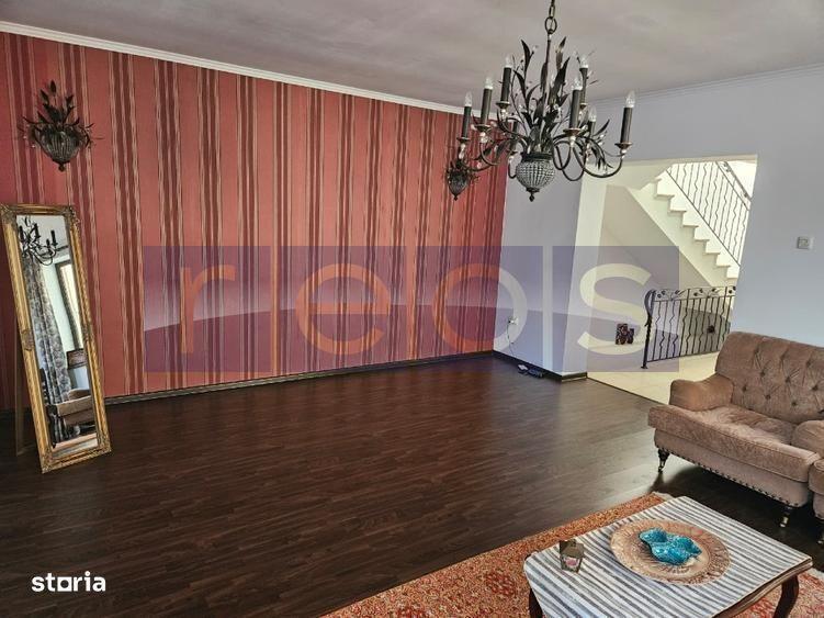 Casă cu 5 camere cu Teren 300 Mp în Grivița