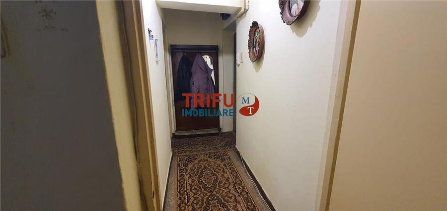 Apartament cu 3 camere decomandat în Cetate