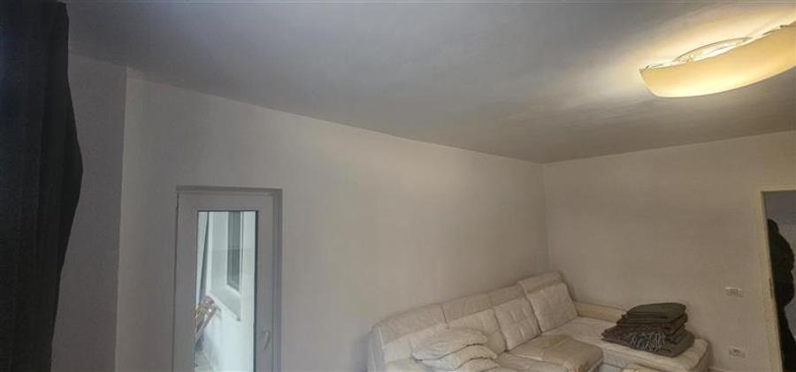 Apartament cu 3 camere decomandat, mobilat în Unirii