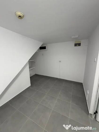 Casă cu 6 camere cu Teren 160 Mp în Central