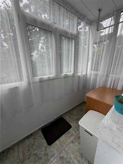 Apartament cu 2 camere semidecomandat în Podu Roș