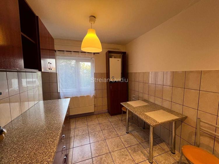 Inchiriez apartament 2 camere, decomadat, etaj 1